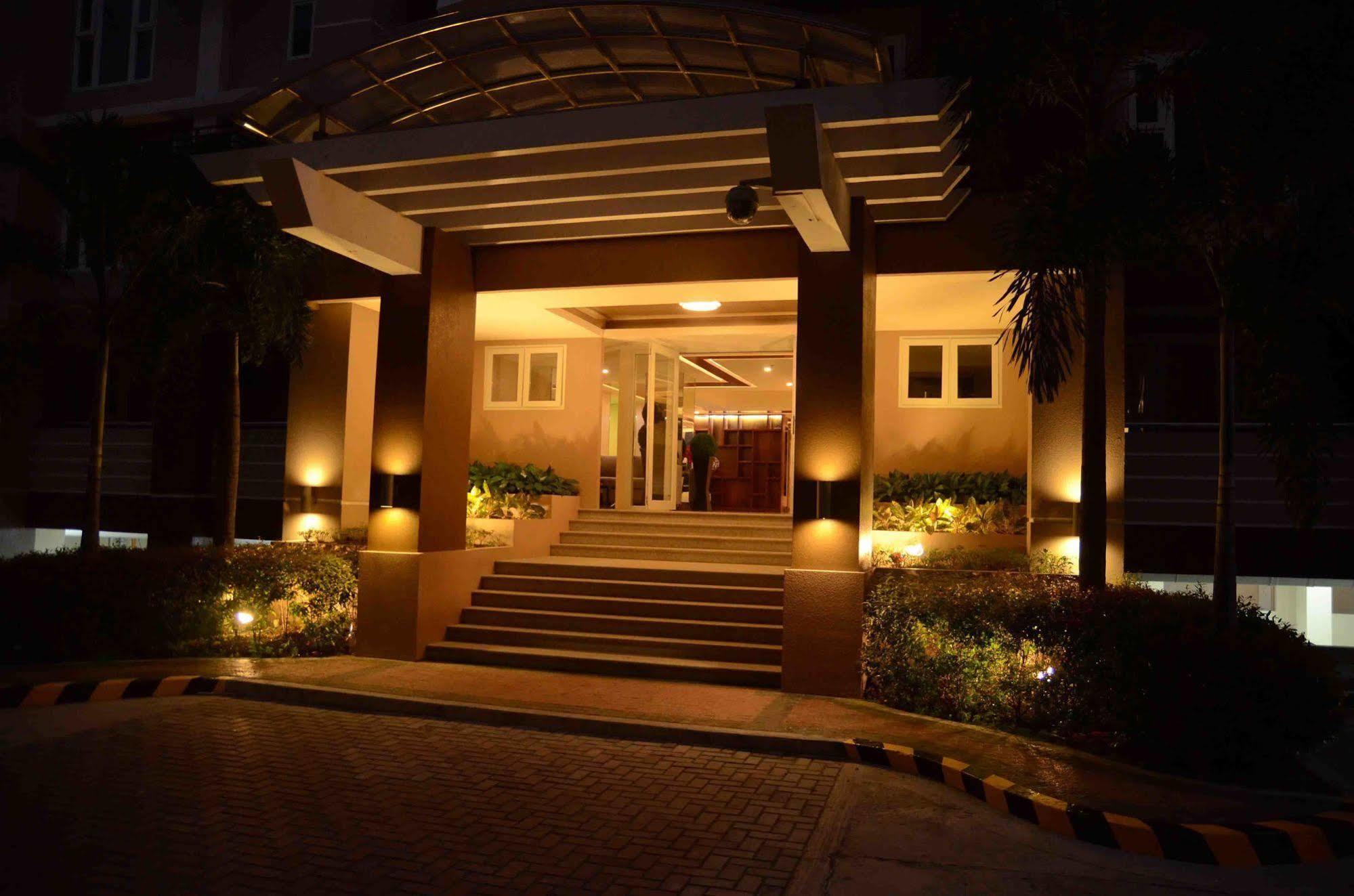 Stradella Hotel Pasig City Екстериор снимка